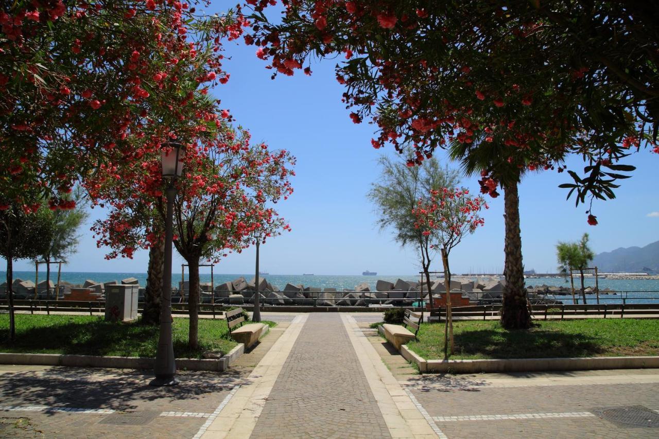 Salerno Mare E Luci Deluxe Διαμέρισμα Εξωτερικό φωτογραφία