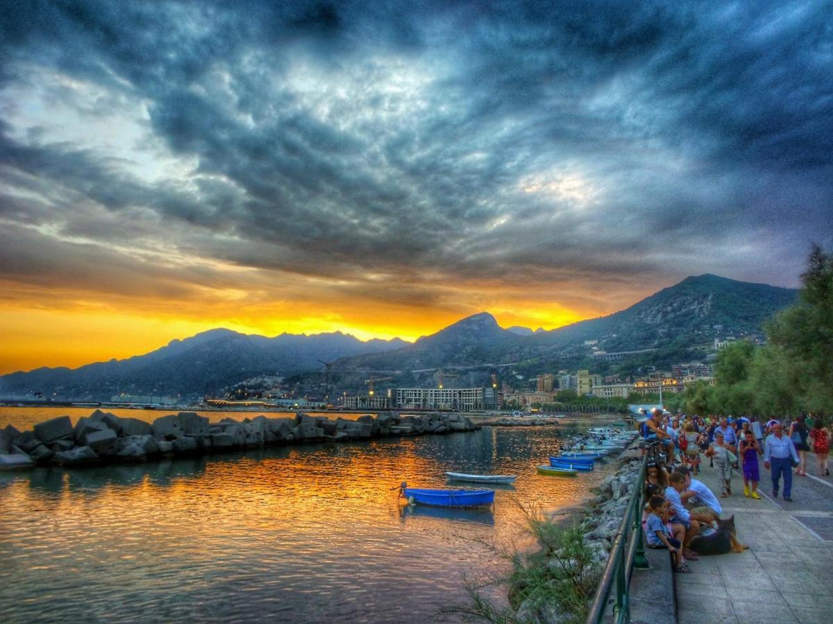 Salerno Mare E Luci Deluxe Διαμέρισμα Εξωτερικό φωτογραφία