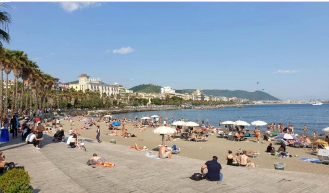Salerno Mare E Luci Deluxe Διαμέρισμα Εξωτερικό φωτογραφία