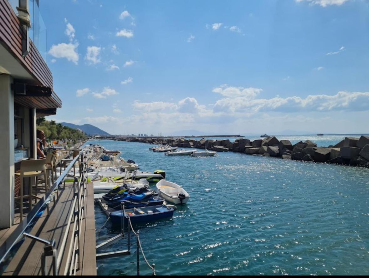 Salerno Mare E Luci Deluxe Διαμέρισμα Εξωτερικό φωτογραφία
